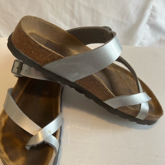 Betula slip on sandal size 6, silver, cross toe, easy on - Picture 7 of 8